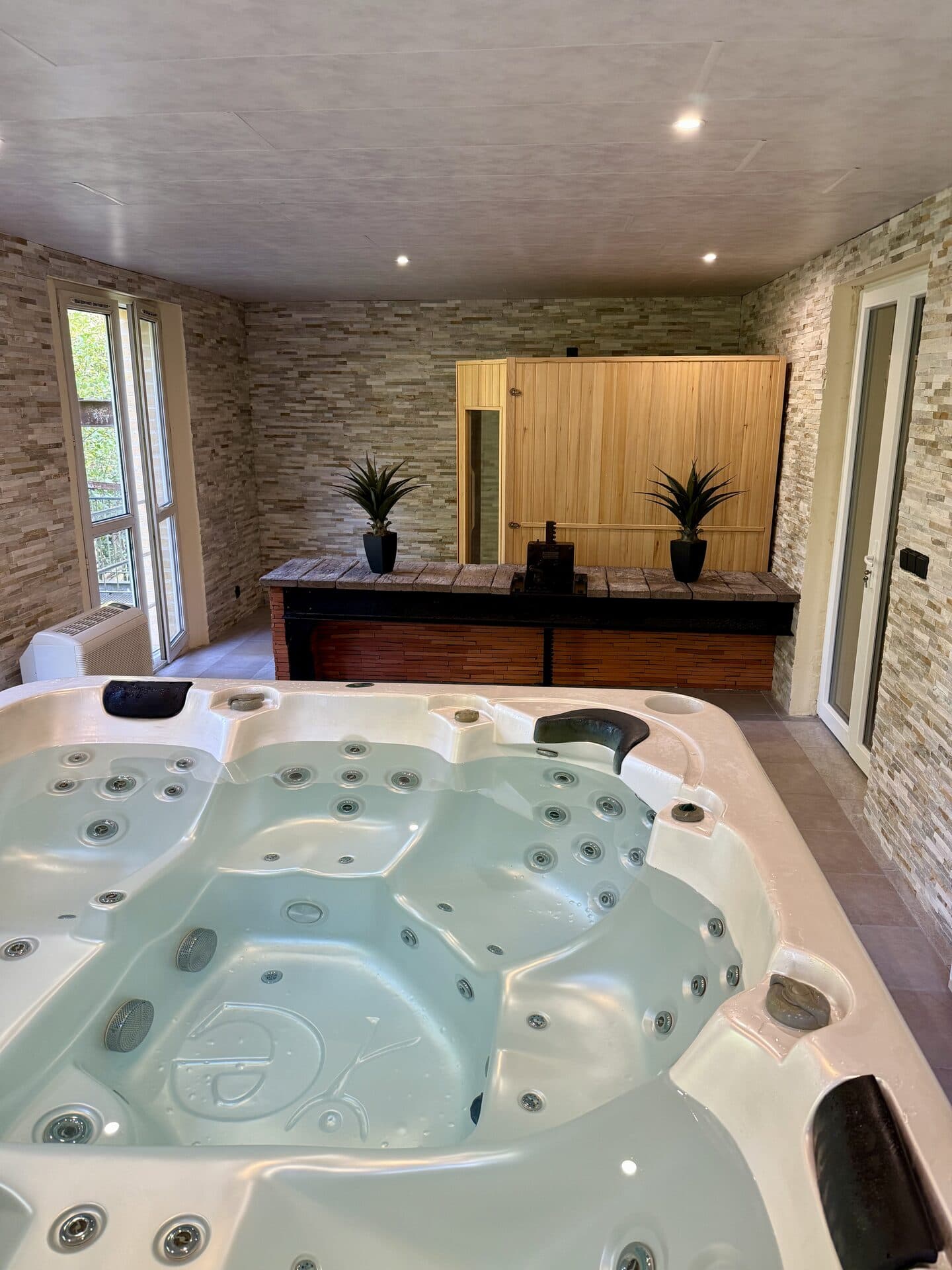 Jacuzzi